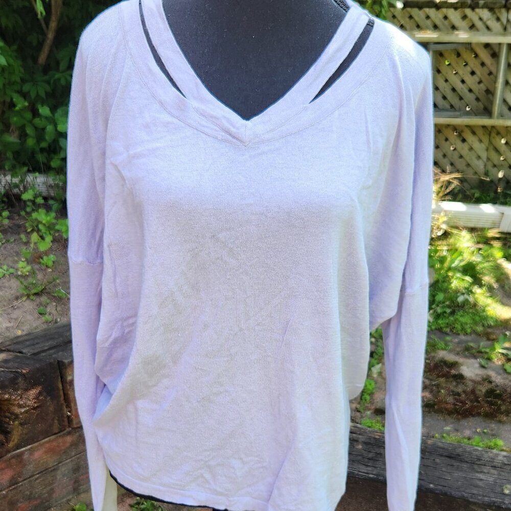 P268. Press Lavender Long-sleeved Tee with cut-out neckline detail |L